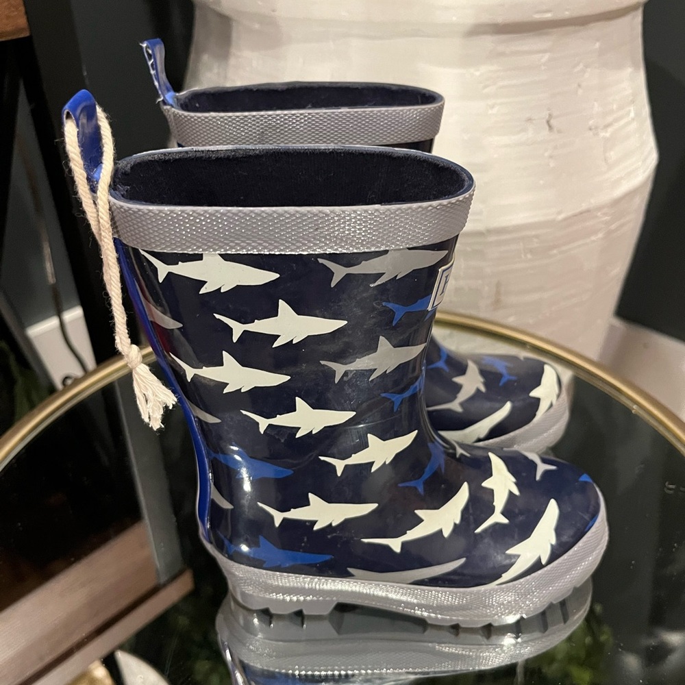 Hatley Navy Shark Print Kids Rain Boots - Picture 3 of 4